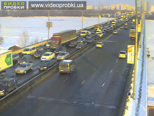 На Московском мосту огромная пробка